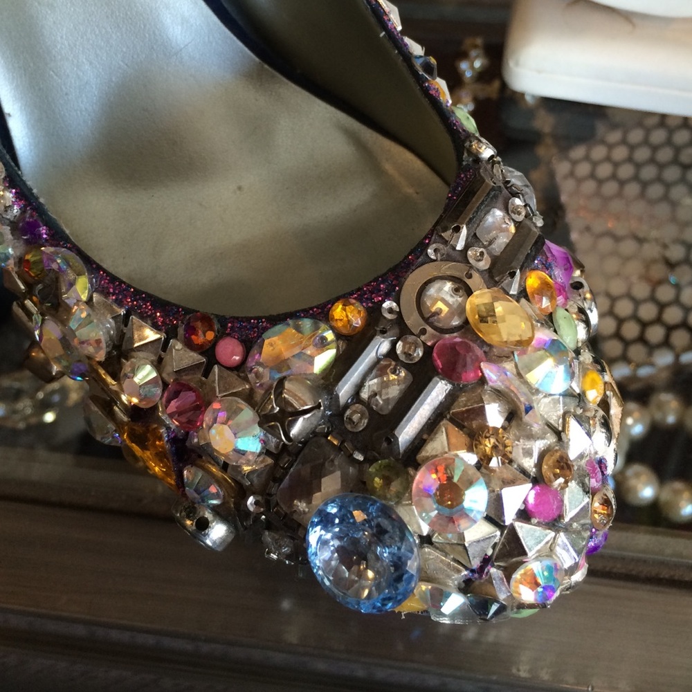 Halston Embellished Platform - Picture 4 of 4